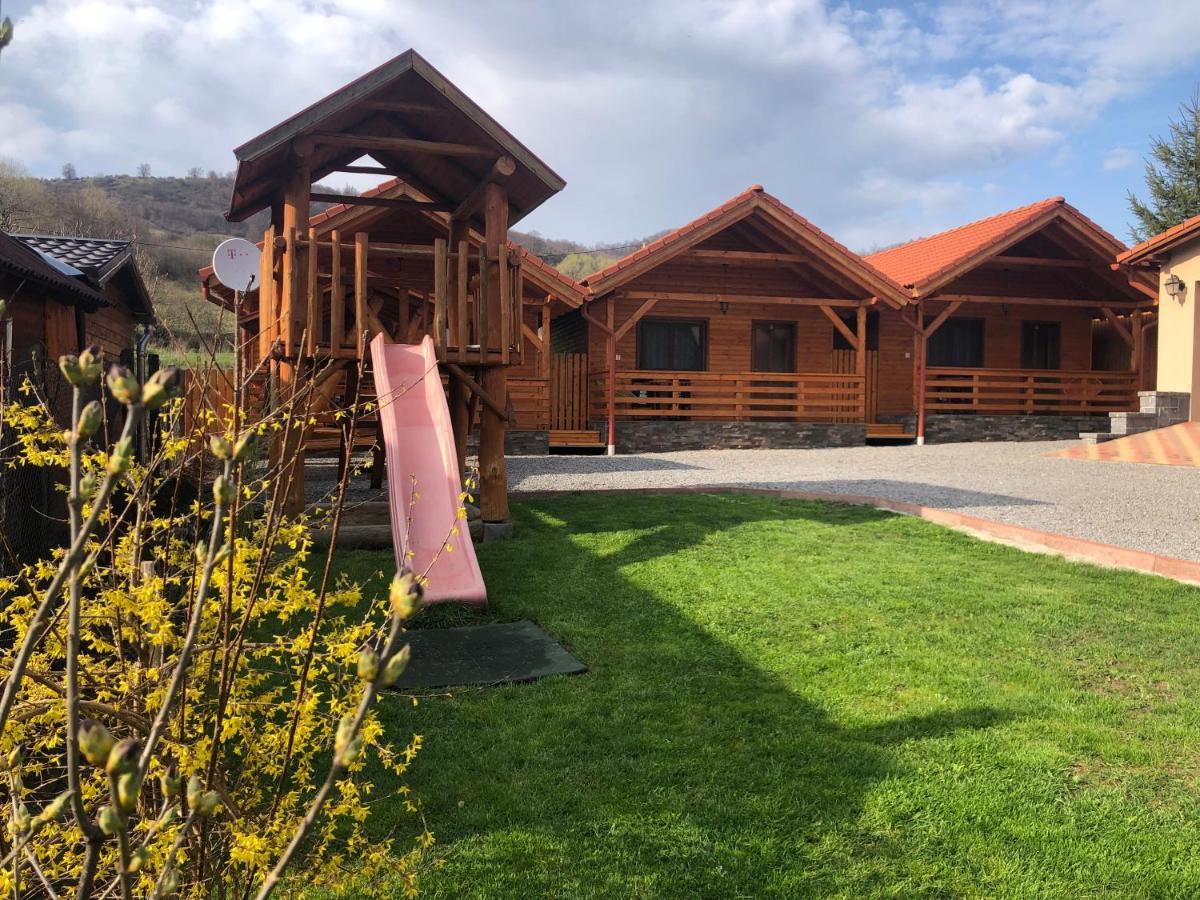 Riverside Woodhouses Praid Εξωτερικό φωτογραφία
