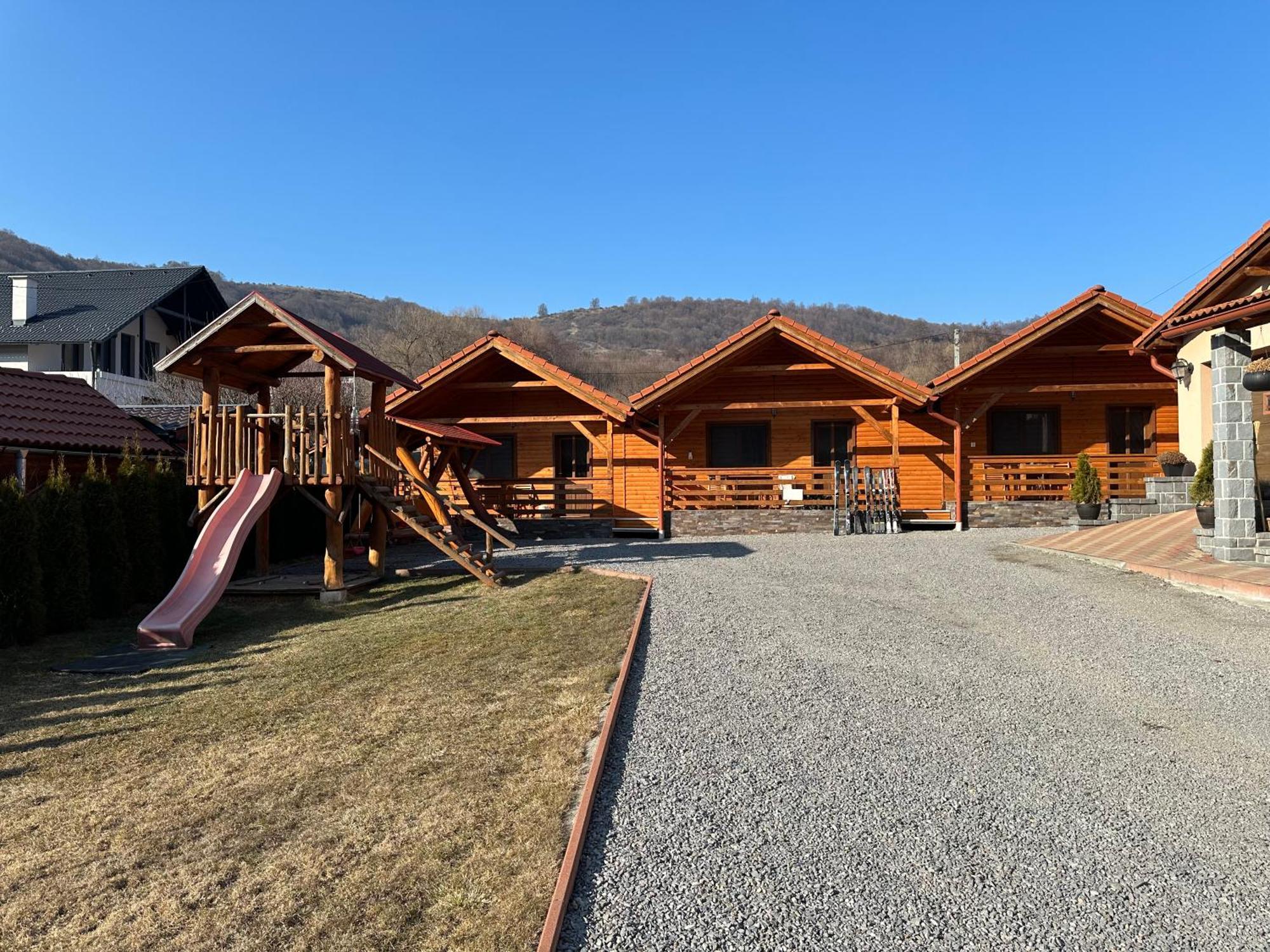 Riverside Woodhouses Praid Εξωτερικό φωτογραφία