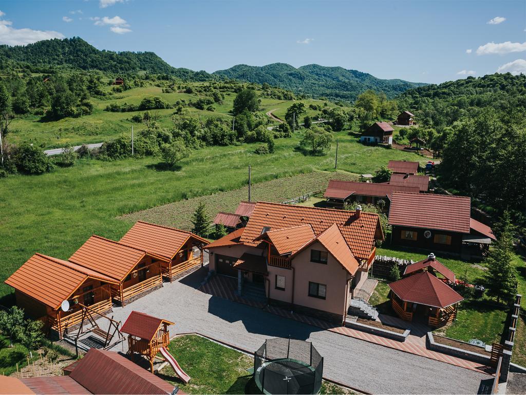 Riverside Woodhouses Praid Εξωτερικό φωτογραφία