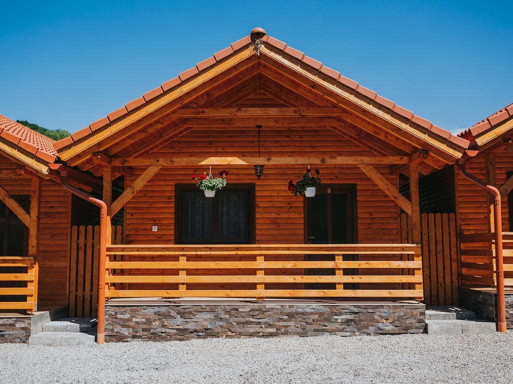 Riverside Woodhouses Praid Εξωτερικό φωτογραφία